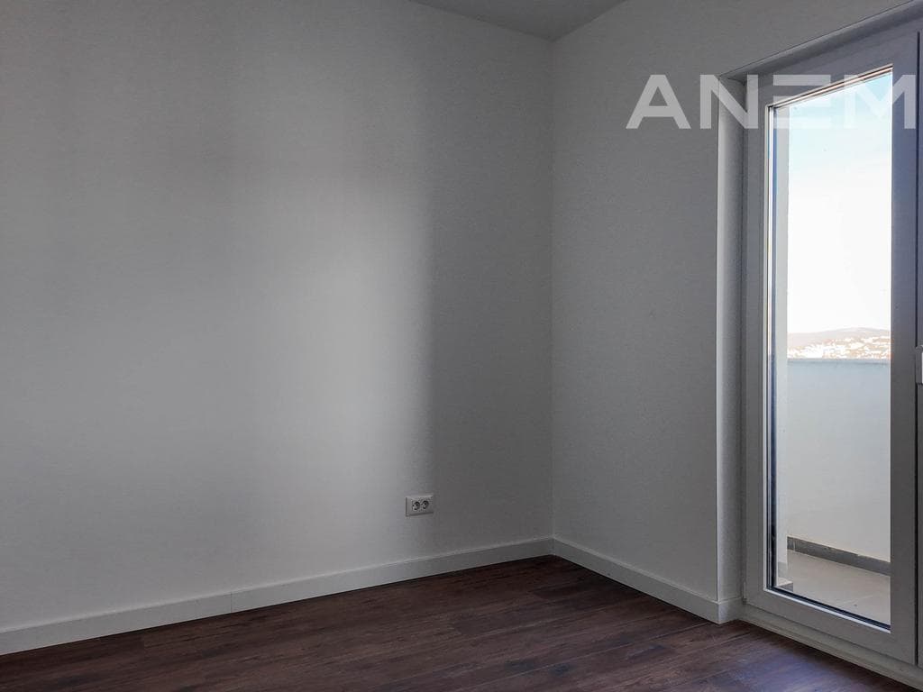 Penthouse në shitje 127m² + 73m² tarrace në Bregun e Diellit 4