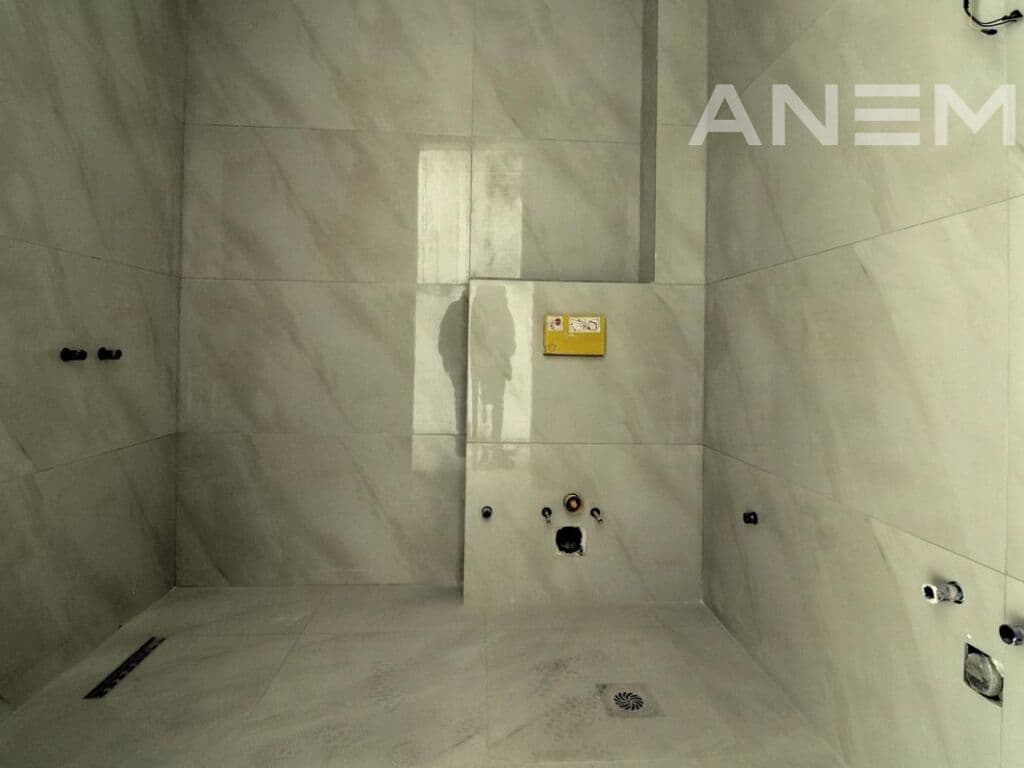 Banesë në shitje 225m² në lagjën Mati 1 4