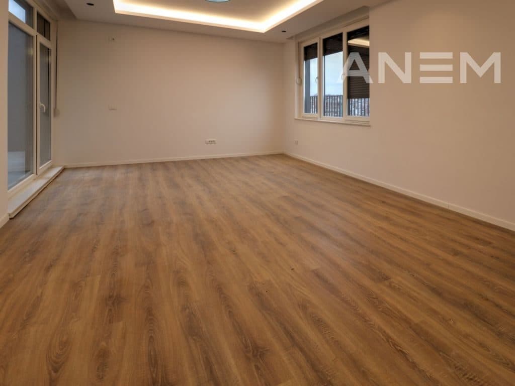 Penthouse në shitje 162m2+ 120m2 terasë në lagjën Tophane 4