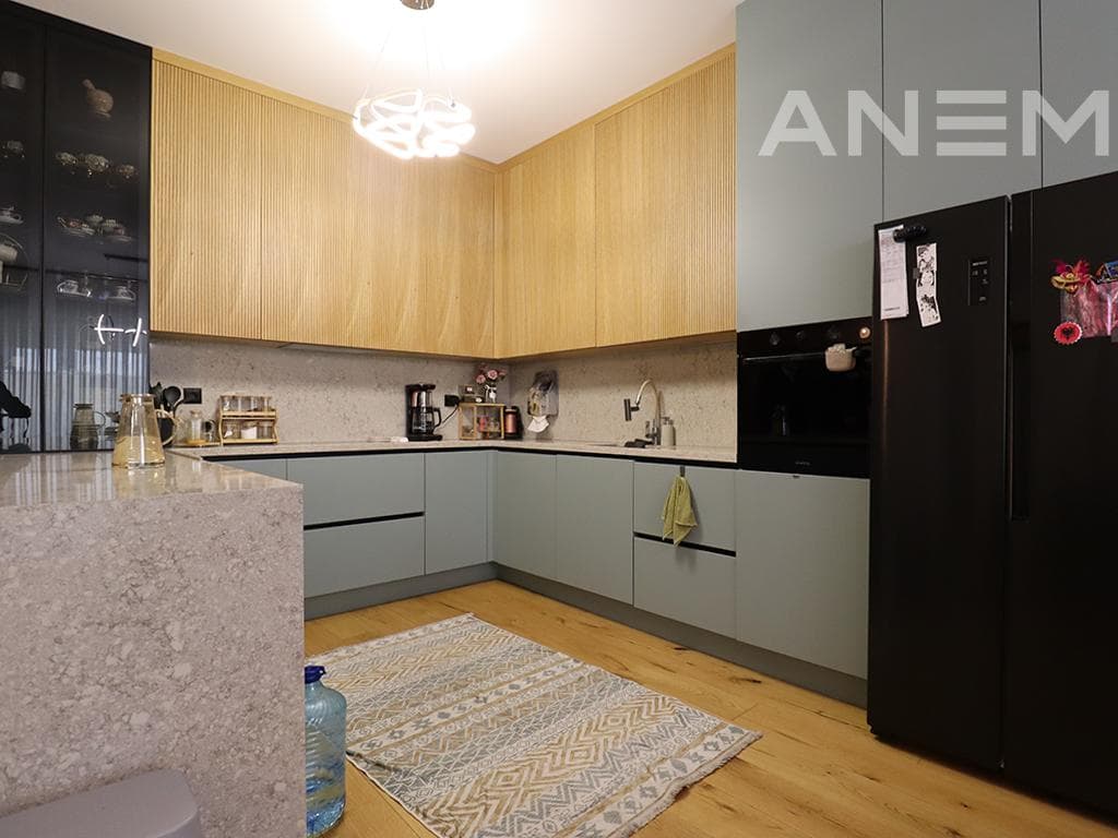 Terracier me qira 155m² + 91m² tarrace në Marigona Hill 3