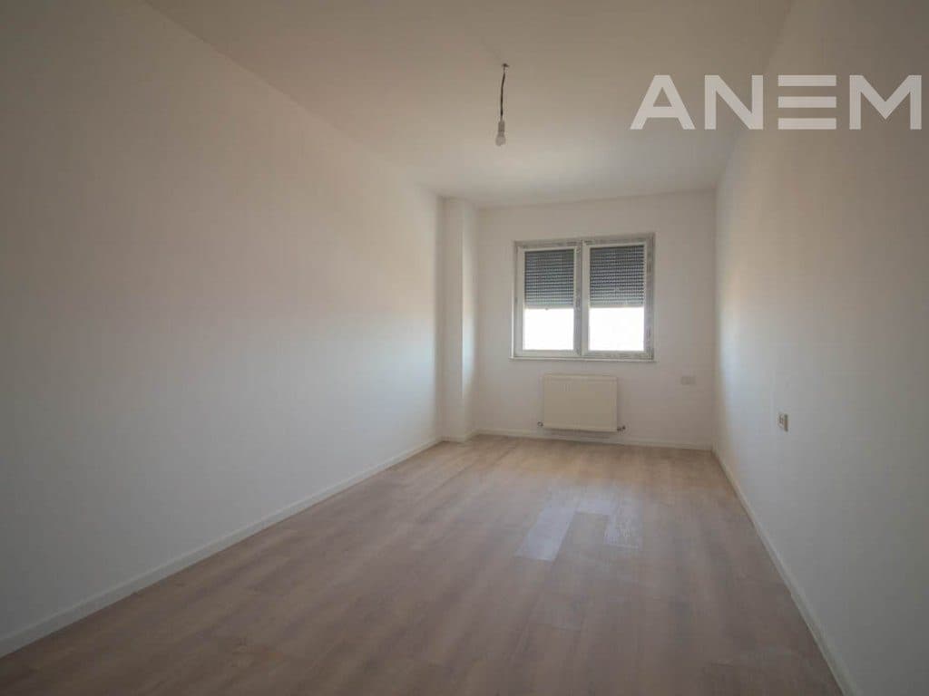 Banesë në shitje 96m² në lagjen Kalabri 3