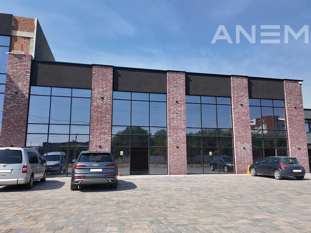 Objekt në shitje 2000m² në Preoc
