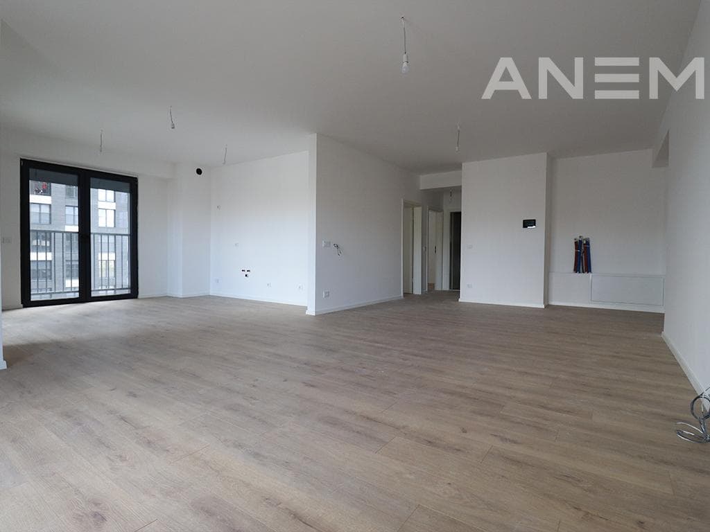 Zyre me qira me 4 hapësira pune në Lakrishtë