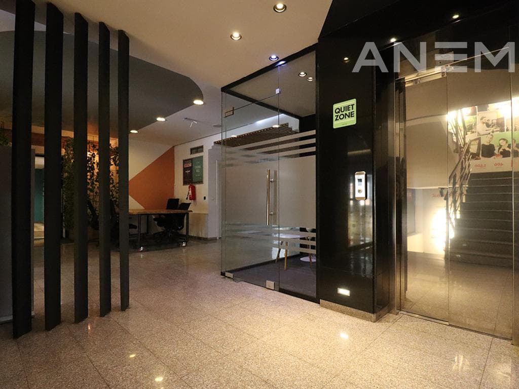 Objekt me qira 2900m² në Aktash 3