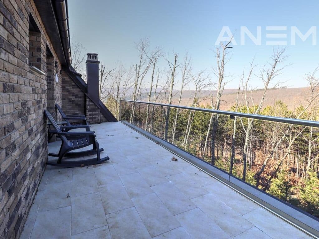 Vilë në shitje 200m² në Makresh
