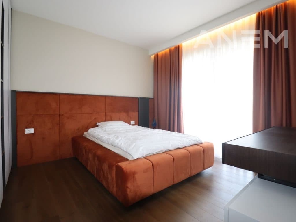 Shtëpi me qira 300m2 ne Obiliq ( Kastriot)