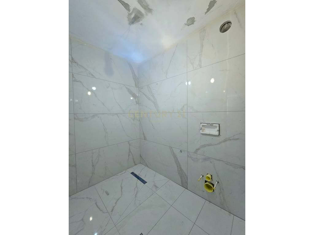 Commercial premises for rent at the Zoo Garden 4
