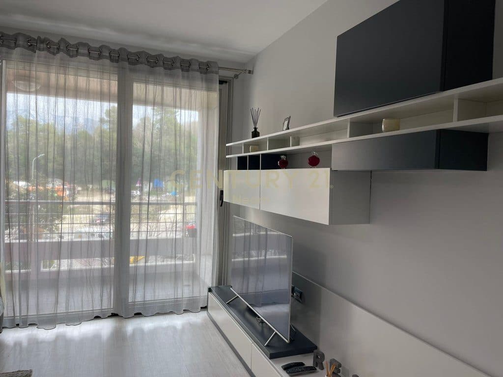 QIRA, APARTAMENT 2+1 TE NOBIS, LIQENI I TIRANES! 3