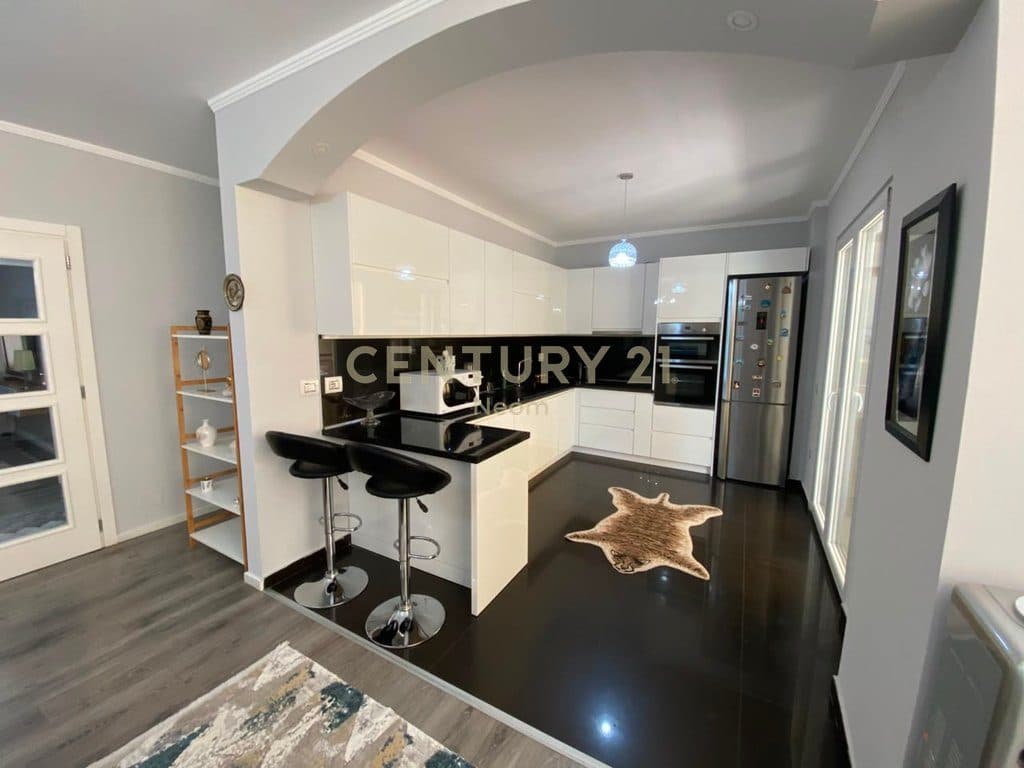 Apartment 2+1+Parking for rent at Liqeni Thate *** No Broker*** 2