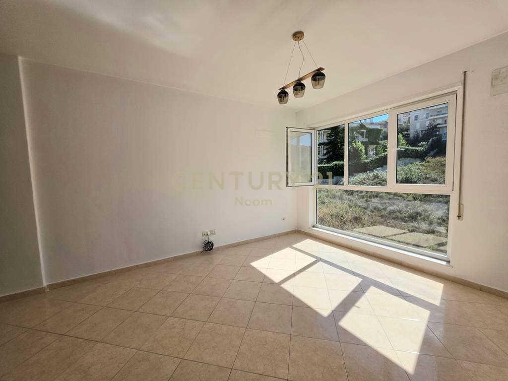 🏡 SHITET APARTAMENT 3+1+2 – RRUGA EDUARD MANO, LIQENI I THATË 2