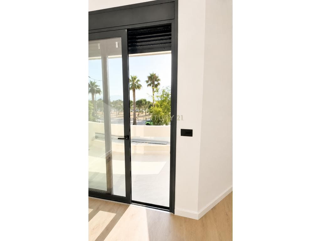 Shitet apartament 1+1 në Lungomare, Vlorë – një mundësi perfekte për banim ose investim! 4