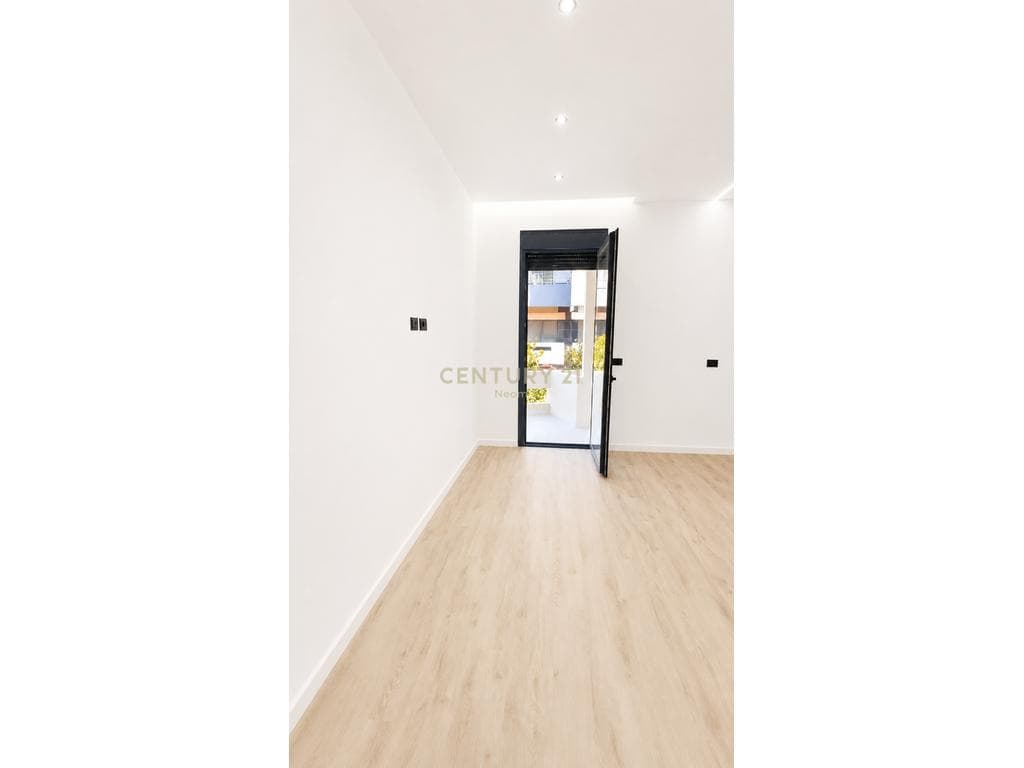 Shitet apartament 1+1 në Lungomare, Vlorë – një mundësi perfekte për banim ose investim! 3
