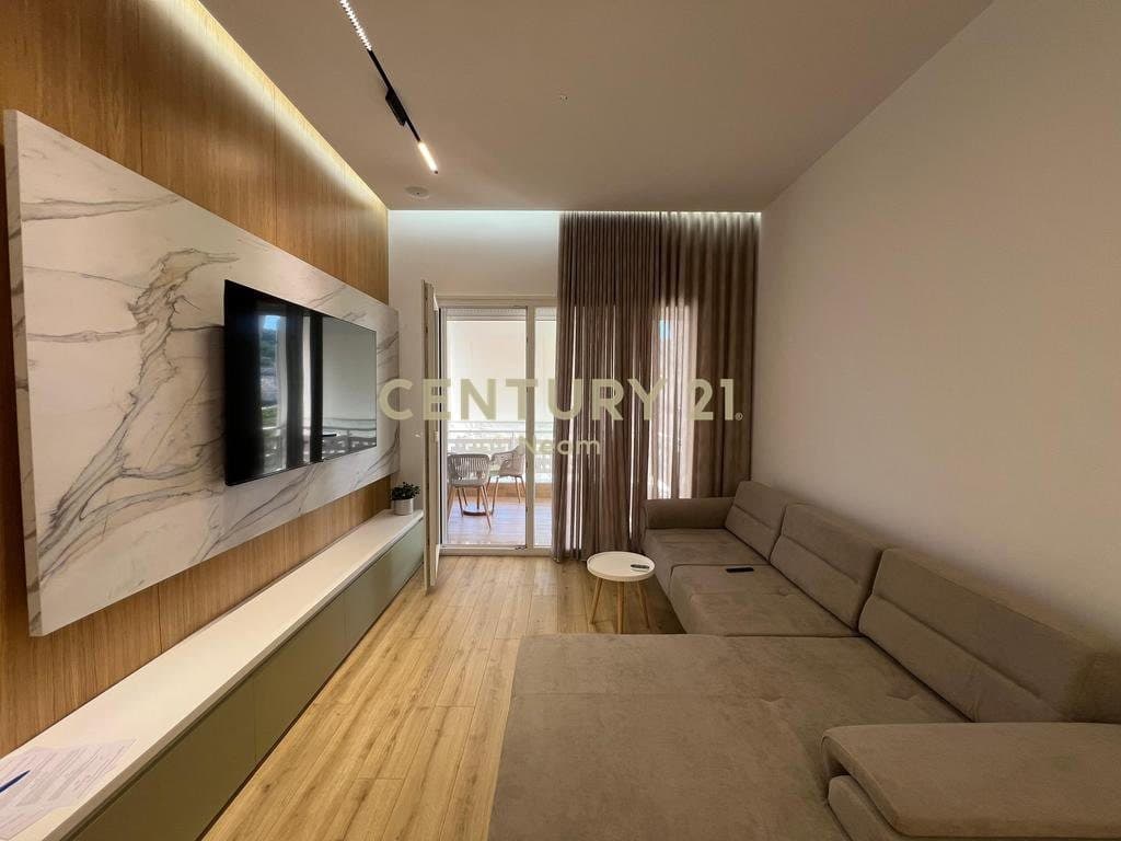 Apartament 2+1+2+Parkim me qira pranë Kopshtit Botanik, Tiranë