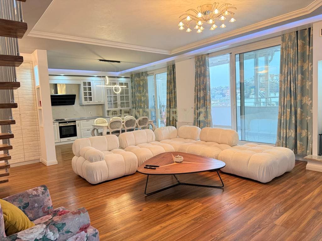 Duplex Per Qira 2+1+2 , Me Verande – Liqeni i Thate