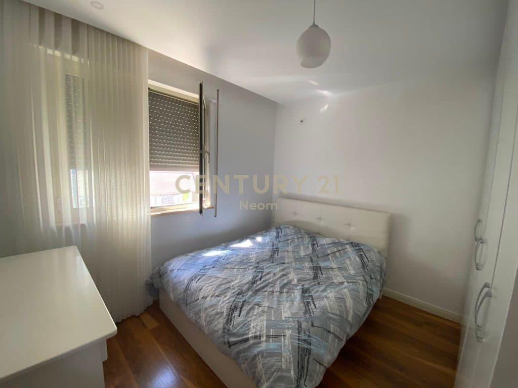 Jepet me Qira Apartament 2+1 te Liqeni i Thate 3