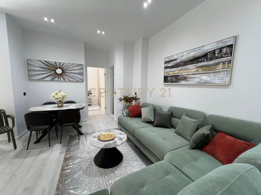 Shitet apartament 1+1 në Lungomare, Vlorë – një mundësi perfekte për banim ose investim! 2