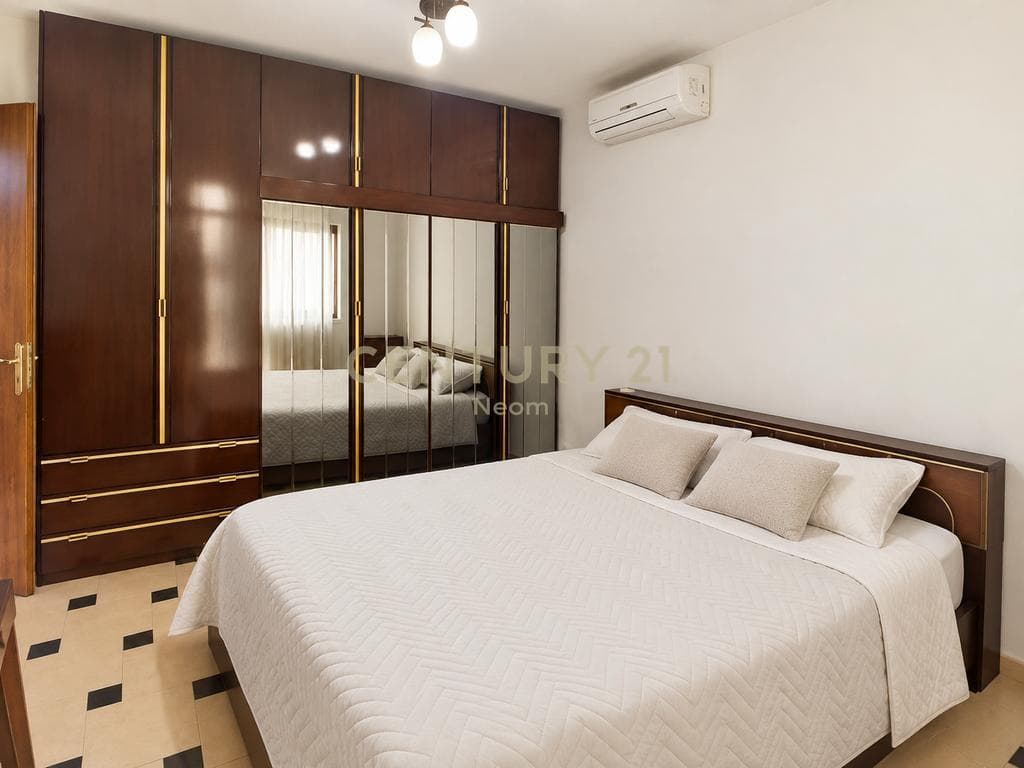 SHITET APARTAMENT 2+1 TE OXHAKU, 13500000 ALL 4