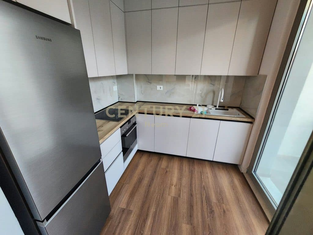 Apartament Premium 1+1+Post Parkimi prane SPITALIT TE KAFSHEVE 2