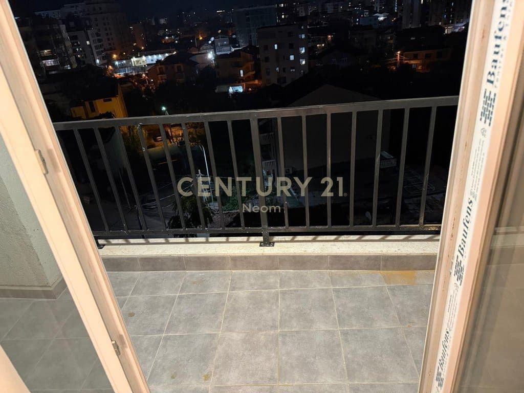 Apartament 2+1 me Qira, pranë Fakultetit te mjekesise 4