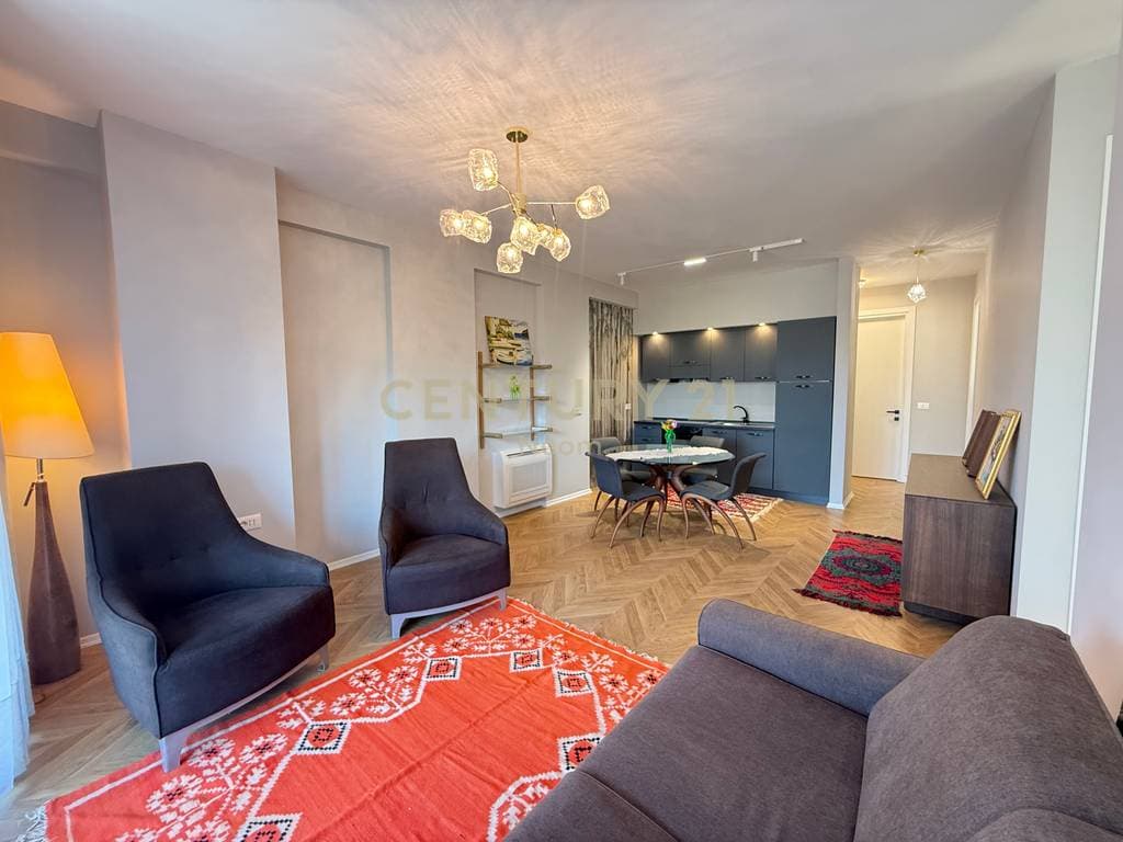 Jepet me Qira apartament 3+1+2 ne nje nga komplekset me prestigjoze tek Liqeni i Thate, Rezidenca Forest .