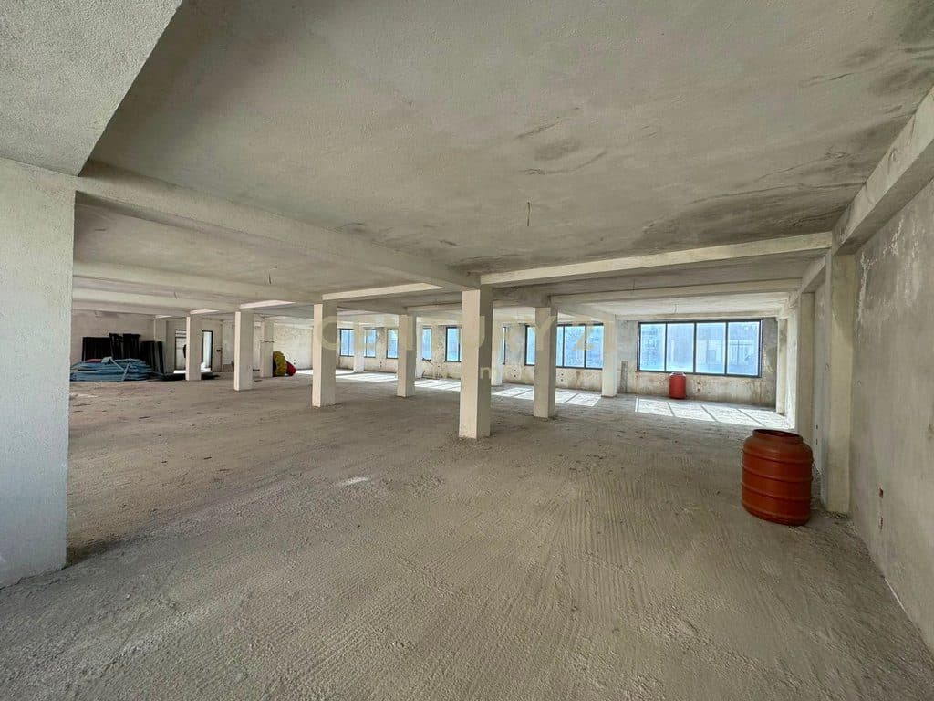 Business premises for rent 450m2, Irfan Tomini 4
