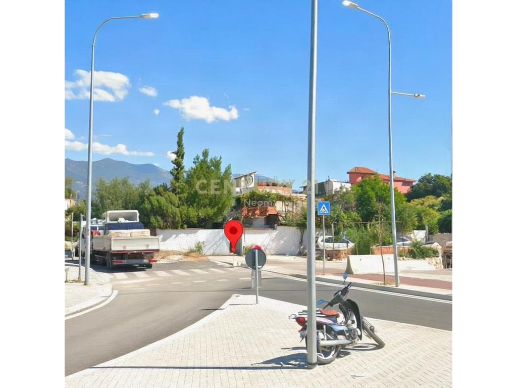 Jepet me Qera Shtëpi & Tokë për Investim, në Unazen e Re, Laprakë