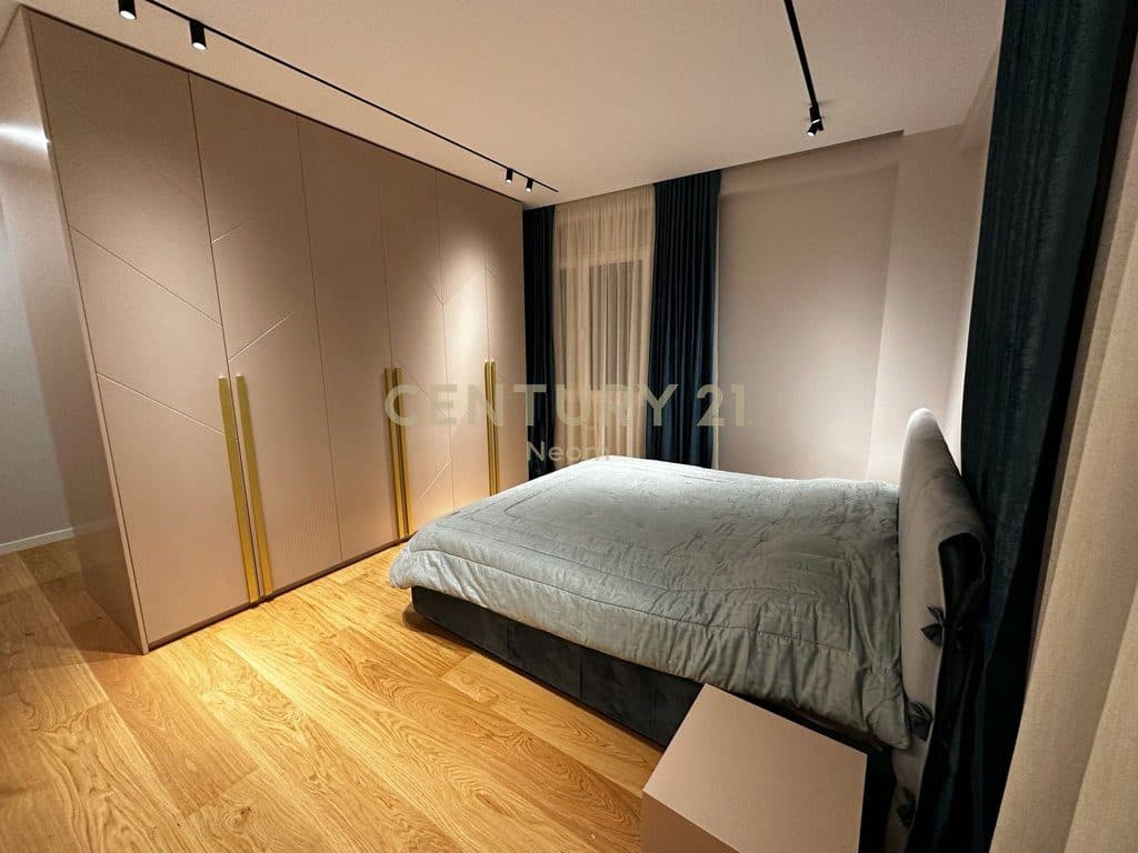 Shitet Apartament 2+1+2+ Post Parkimi në Liqenin e Thatë 4