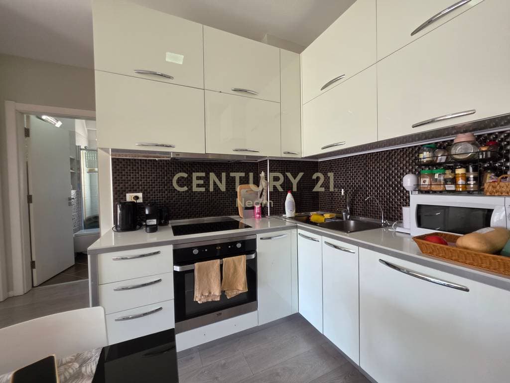 Apartament 2+1+2 per Shitje | Liqeni i Thatë – pranë Radisson 4