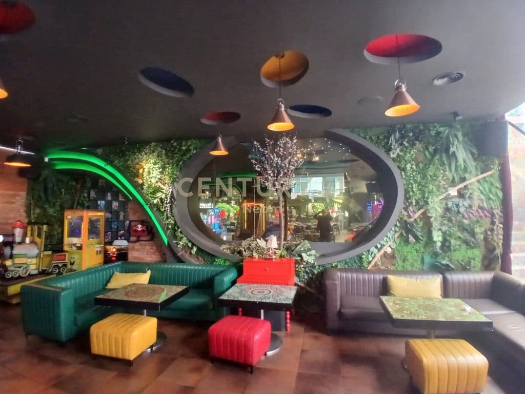 JEPET ME QIRA AMBIENT ME ARREDIM MODERN + BIZNES NE NJE CMIM TE VETEM, ASTIR 4