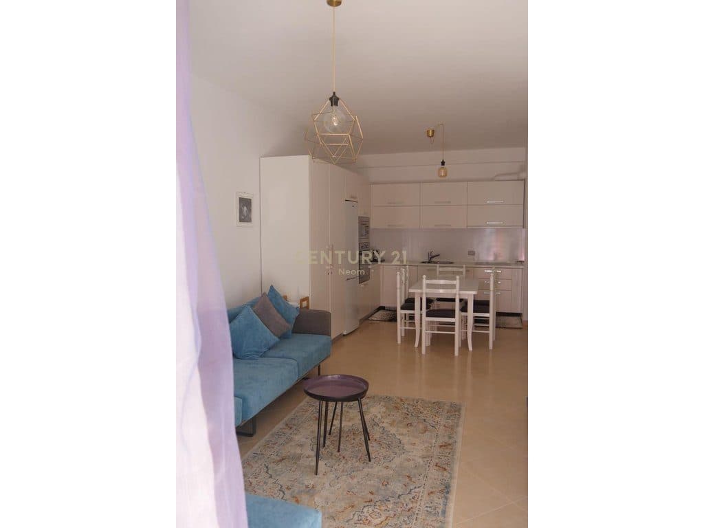 APARTAMENT 2+1 ME QERA NE VLORE 2