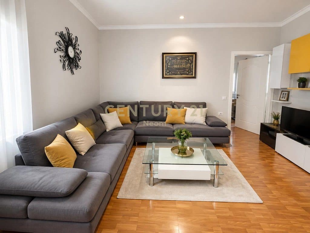 Jepet me Qera Apartament 2+1 në zonën e Siri Kodrës.
