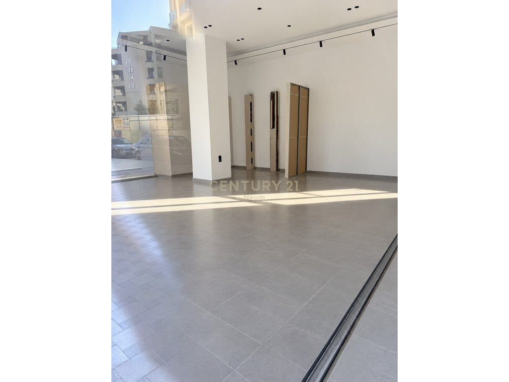 🏢 JEPET ME QIRA AMBIENT KOMERCIAL | LIQENI I THATË 3