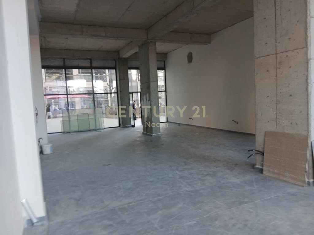 AMBIENT BIZNESI ME QIRA, 135M2 - ZOGU I ZI 3