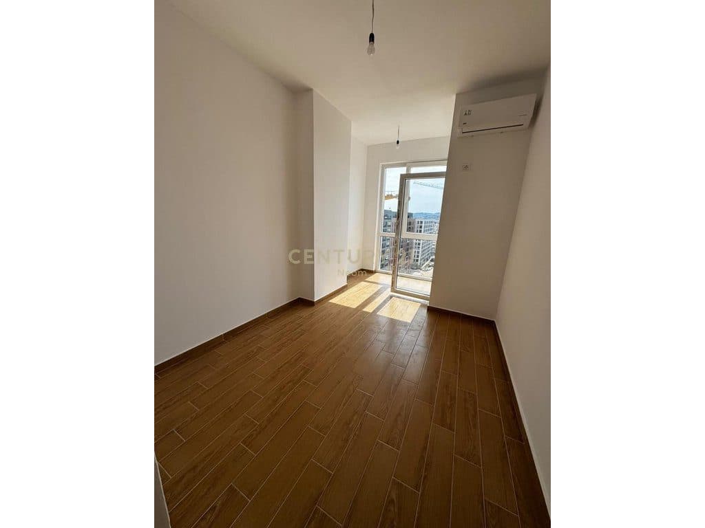 🏢 APARTAMENT ZYRE PËR QIRA | BULEVARDI I RI