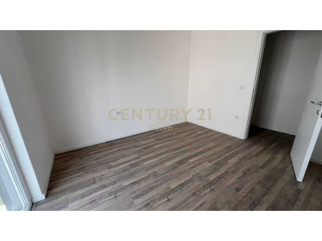 Shitet Apartament 2+1 – Tirana Entry 2 2
