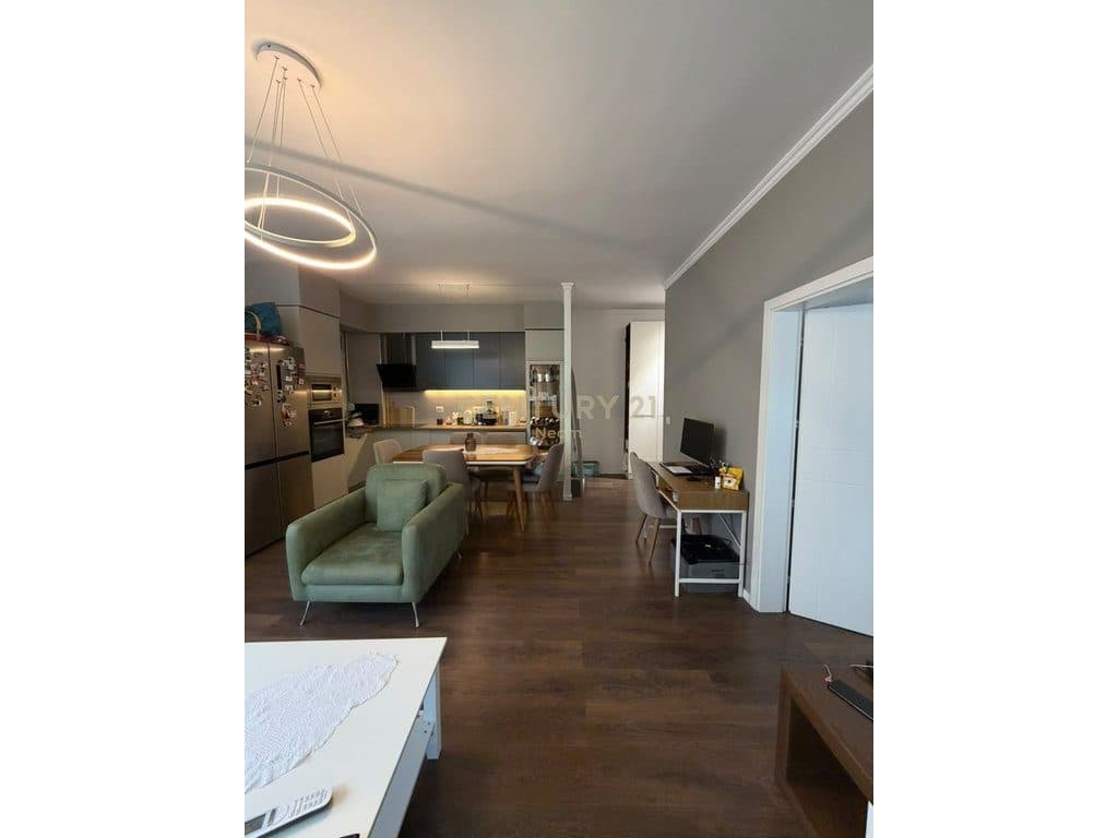 APARTAMENT 2+1 PËR SHITJE – LIQENI I THARË 2