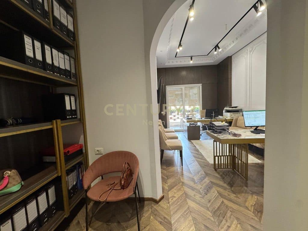 Office for rent at the Golden Park complex, opposite American Hospital 3 - 650 EURO 4