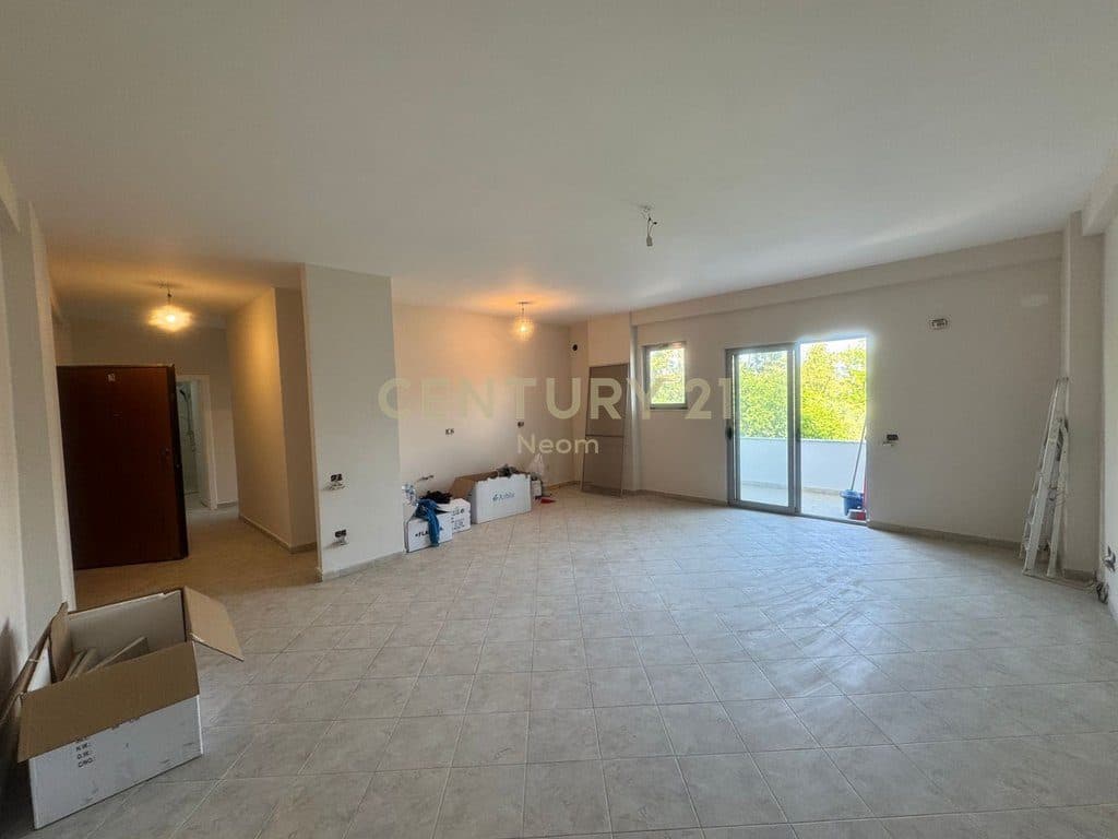 Shitet Apartament 2+1 Bulevardi Ri Astir. 3
