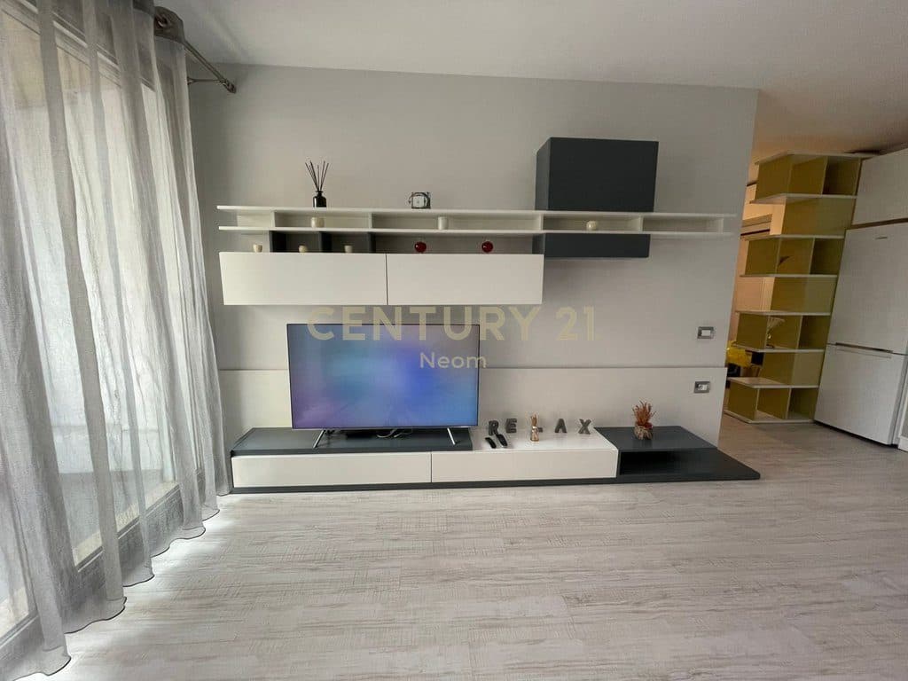 QIRA, APARTAMENT 2+1 TE NOBIS, LIQENI I TIRANES! 2