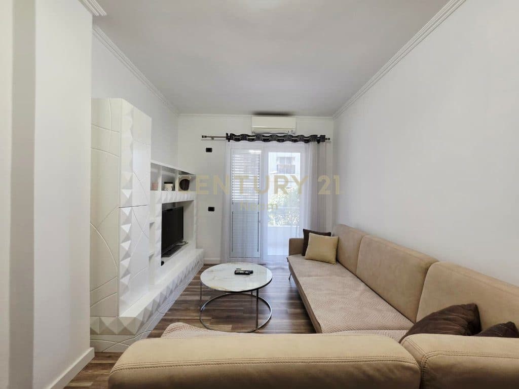 JEPET ME QERA APARTAMENT 1+1, PA MALORE TE LIQENI I THATË - 640 EURO