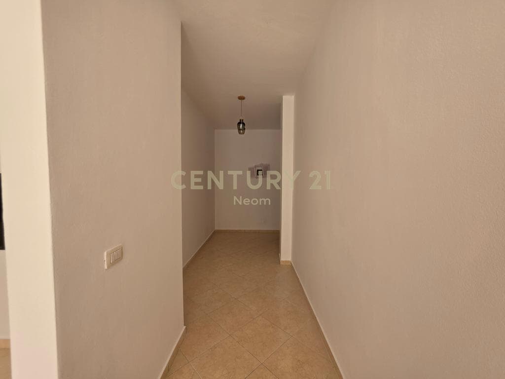 🏡 SHITET APARTAMENT 3+1+2 – RRUGA EDUARD MANO, LIQENI I THATË 4