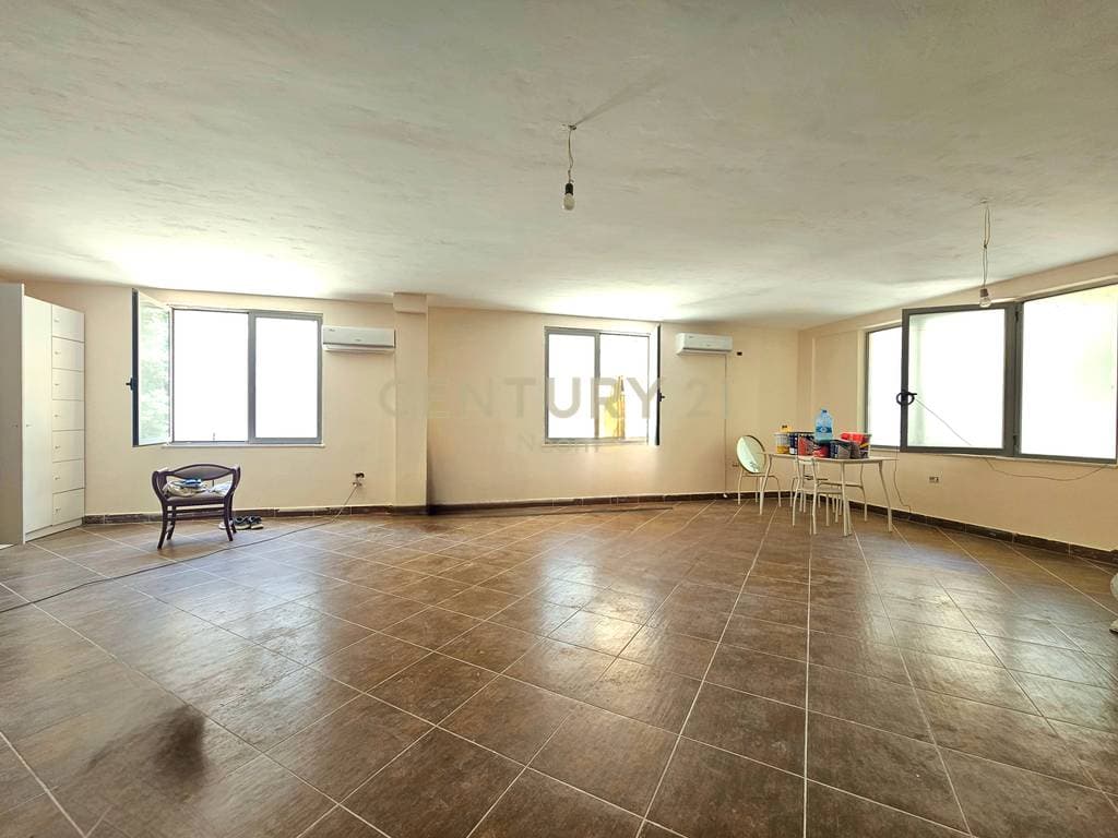 Commercial premises for rent at the Zoo Garden