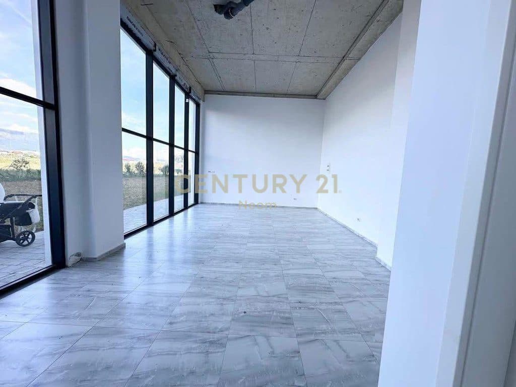 SHITET – DYQAN MULTIFUNKSIONAL 63.5 m², PRANË BULEVARDIT TË RI!! 2