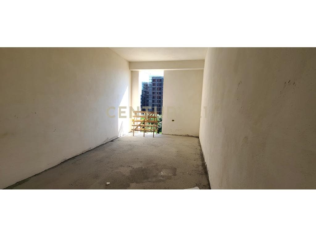 Shitet Apartament 2+1 +2 te River Side 2