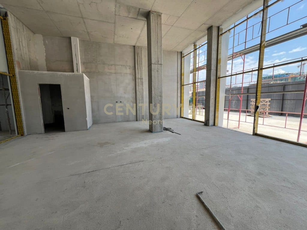 Ambient komercial me qera në një nga zonat më strategjike të qytetit, kompleksi Park Avenue Complex. 3