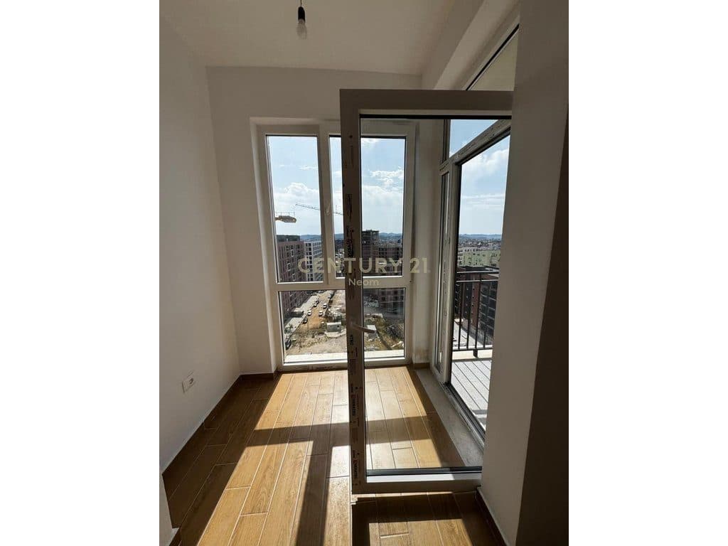 🏢 APARTAMENT ZYRE PËR QIRA | BULEVARDI I RI 4