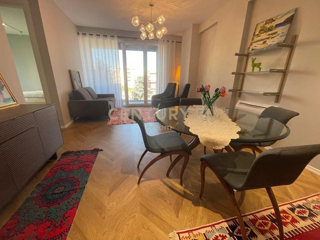Jepet me Qira apartament 3+1+2 ne nje nga komplekset me prestigjoze tek Liqeni i Thate, Rezidenca Forest . 4