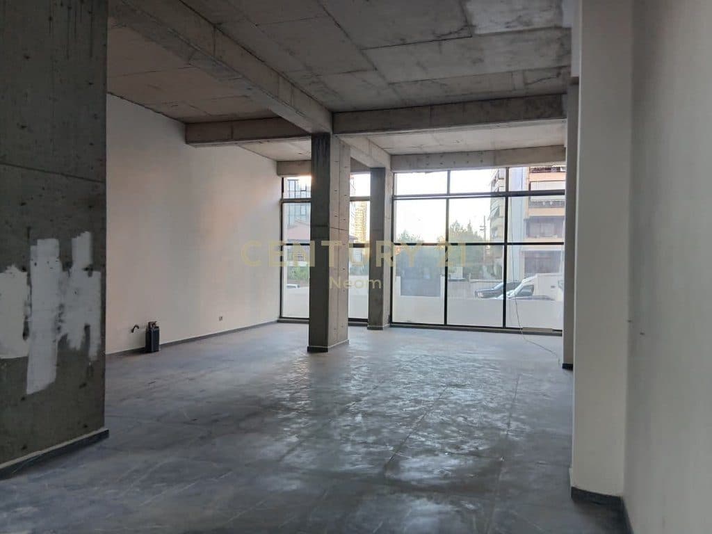 AMBIENT BIZNESI ME QIRA, 135M2 - ZOGU I ZI 2