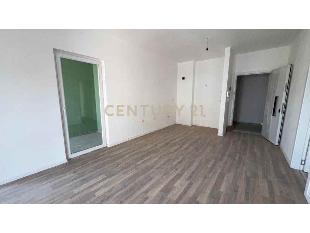 Shitet Apartament 2+1 – Tirana Entry 2