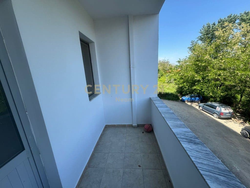 Shitet Apartament 2+1 Bulevardi Ri Astir. 4